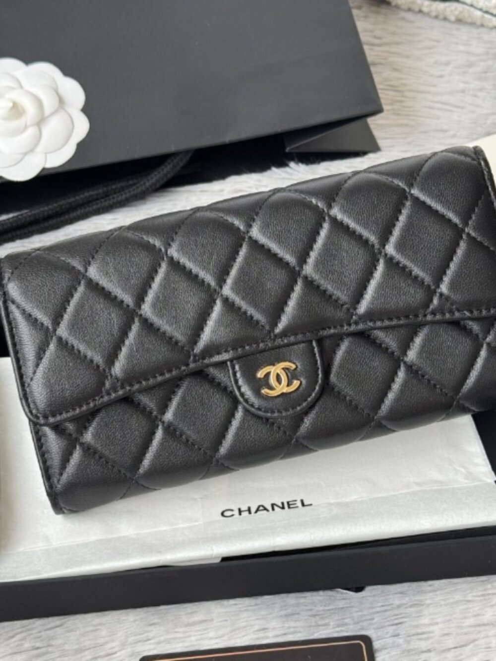 Chanel Wallet - Picture 2 of 8